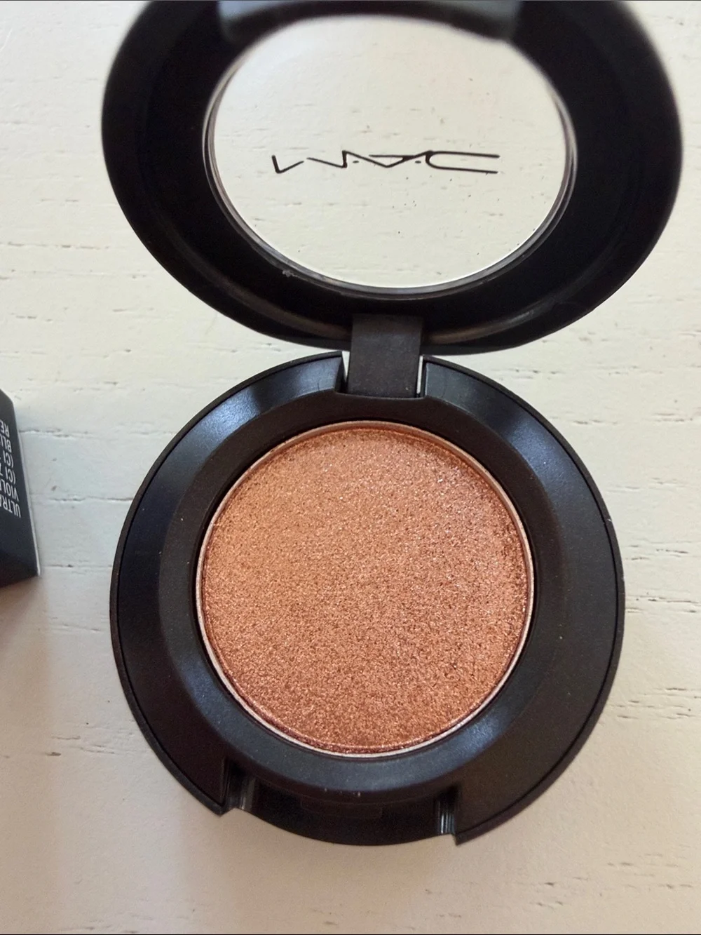 MAC Cosmetics Honey Lust Shimmer Peach Single Eyeshadow
